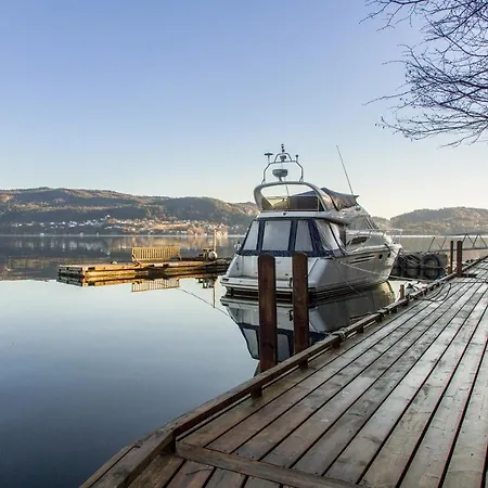 Villa Arboretet: Seaside Retreat With Private Pool & Sauna In Bergen