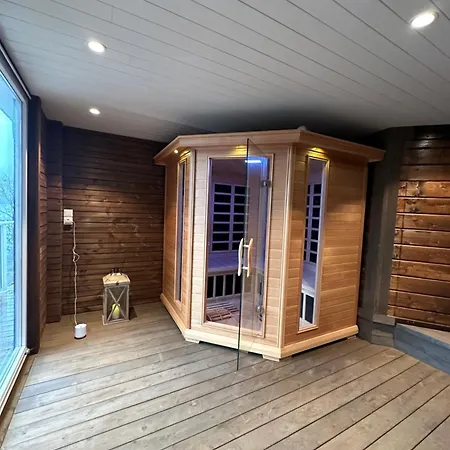 Arboretet - Seaside With Private Pool & Infrared Sauna In The Heart Of Arboretet, Villa Bergen