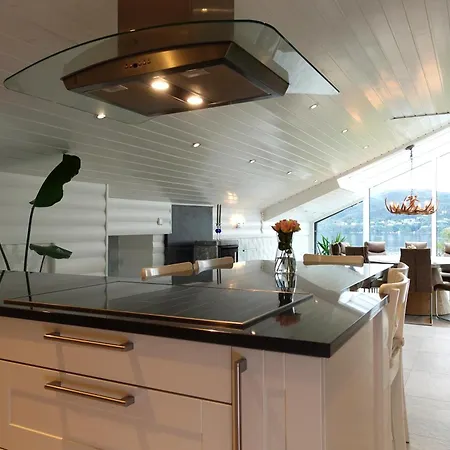 Arboretet: Seaside Retreat With Private Pool & Sauna In Villa Bergen