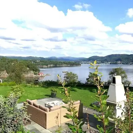 Arboretet: Seaside Retreat With Private Pool & Sauna In Villa
