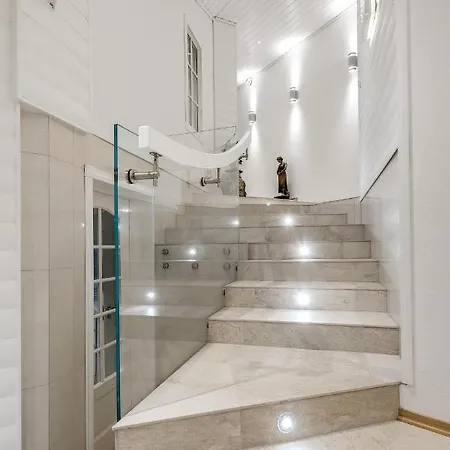 Villa Arboretet - Seaside With Private Pool & Infrared Sauna In The Heart Of Arboretet, Bergen