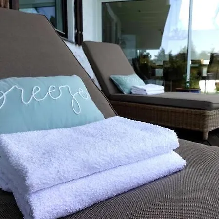 Arboretet - Seaside With Private Pool & Infrared Sauna In The Heart Of Arboretet, Villa Bergen