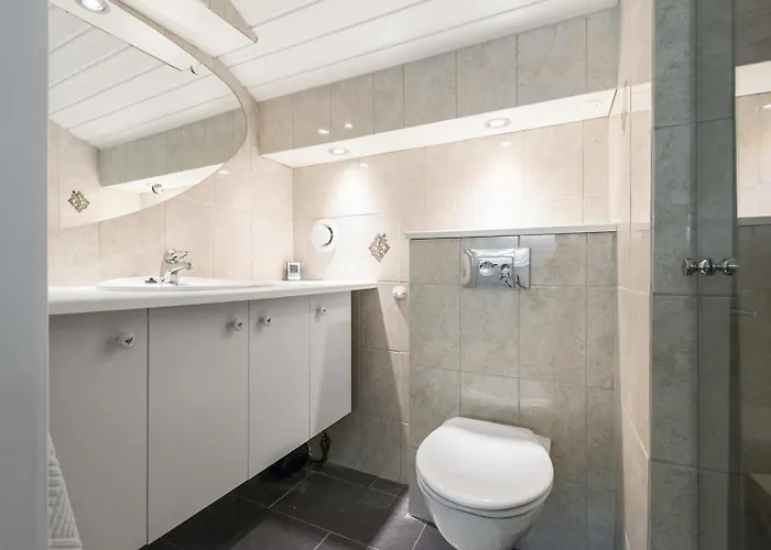 Arboretet - Seaside With Private Pool & Infrared Sauna In The Heart Of Arboretet, Вилла Берген