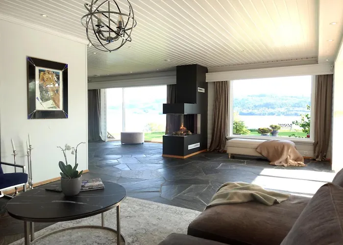 Arboretet - Seaside With Private Pool & Infrared Sauna In The Heart Of Arboretet, Вилла Берген