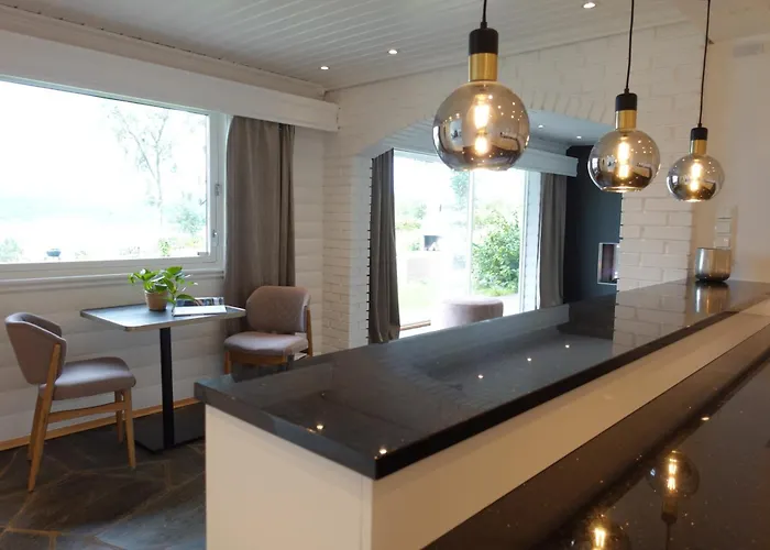 Arboretet - Seaside With Private Pool & Infrared Sauna In The Heart Of Arboretet, Vila Bergen