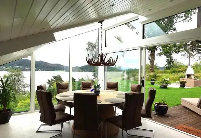 Arboretet: Seaside Retreat With Private Pool & Sauna In Villa