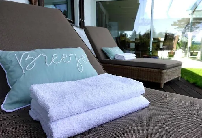 Arboretet - Seaside With Private Pool & Infrared Sauna In The Heart Of Arboretet, Вилла Берген