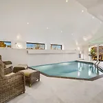 Arboretet: Seaside Retreat With Private Pool & Sauna In * Bergen