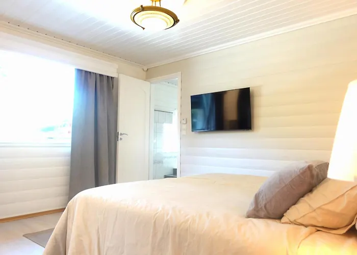 Arboretet - Seaside With Private Pool & Infrared Sauna In The Heart Of Arboretet, Μπέργκεν